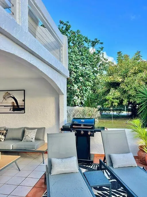 Tropical Town Villa - View Pics - Mes Sage Me F0R A Disc0 Unt! Jennings